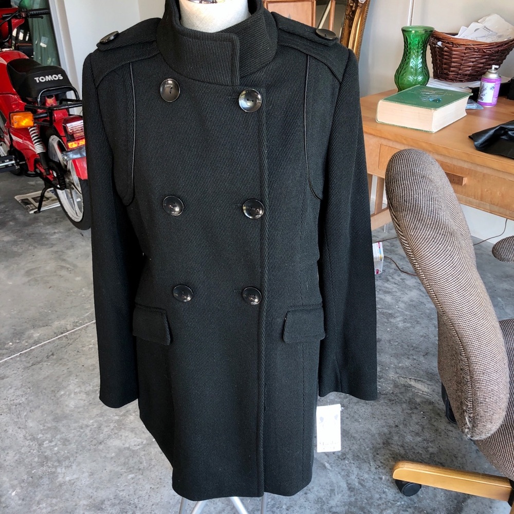 Women’s NWT Black Pea Coat lined Medium